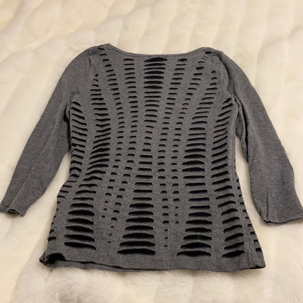 Express 3/4 length Sweater distressed - Picture 4 of 4